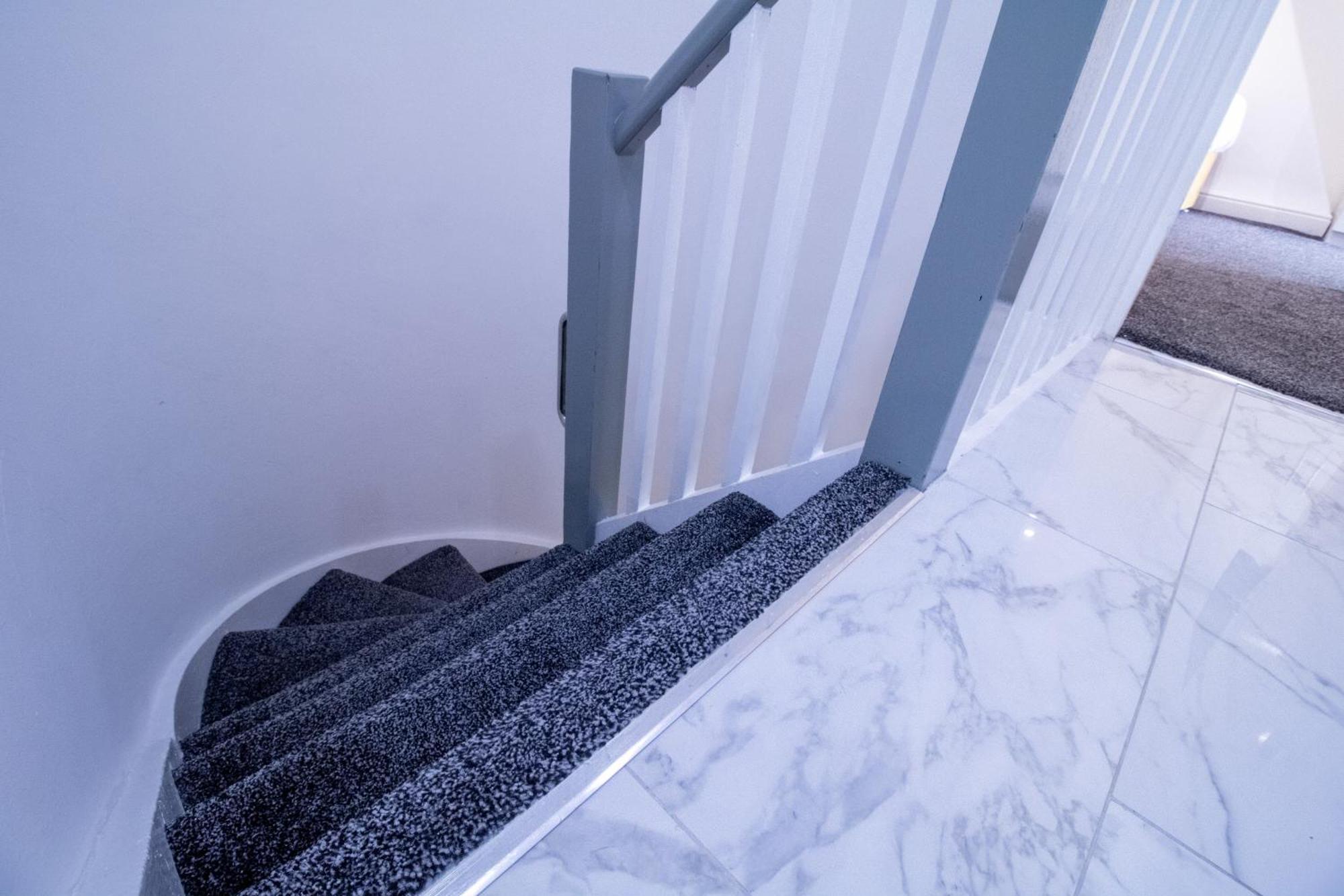 Luxurious 1-Bedroom Penthouse On Oxford Street 11G ลอนดอน ภายนอก รูปภาพ