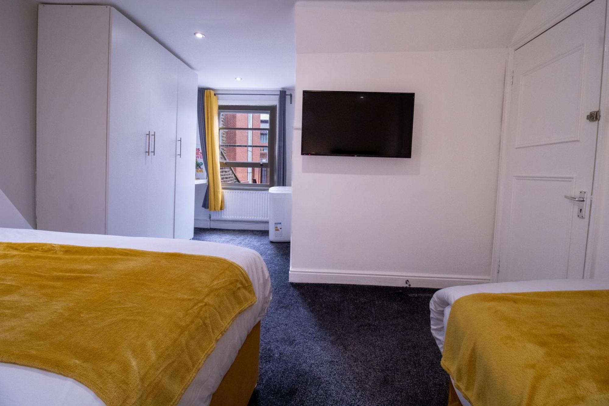 Luxurious 1-Bedroom Penthouse On Oxford Street 11G ลอนดอน ภายนอก รูปภาพ