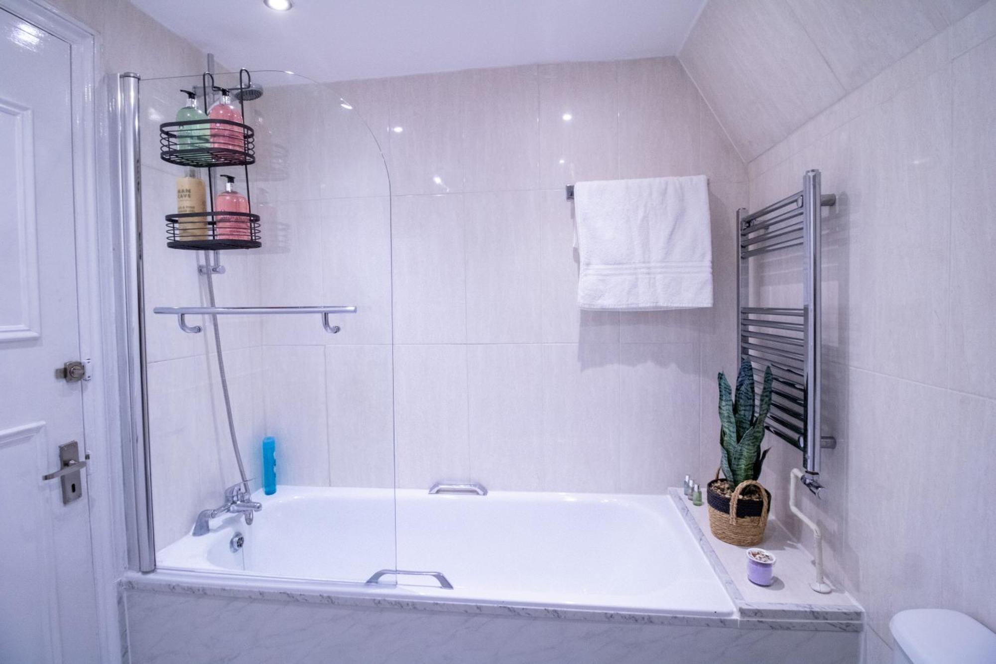 Luxurious 1-Bedroom Penthouse On Oxford Street 11G ลอนดอน ภายนอก รูปภาพ