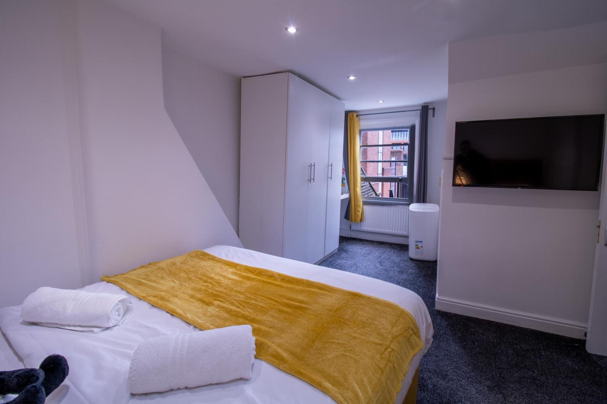 Luxurious 1-Bedroom Penthouse On Oxford Street 11G ลอนดอน ภายนอก รูปภาพ