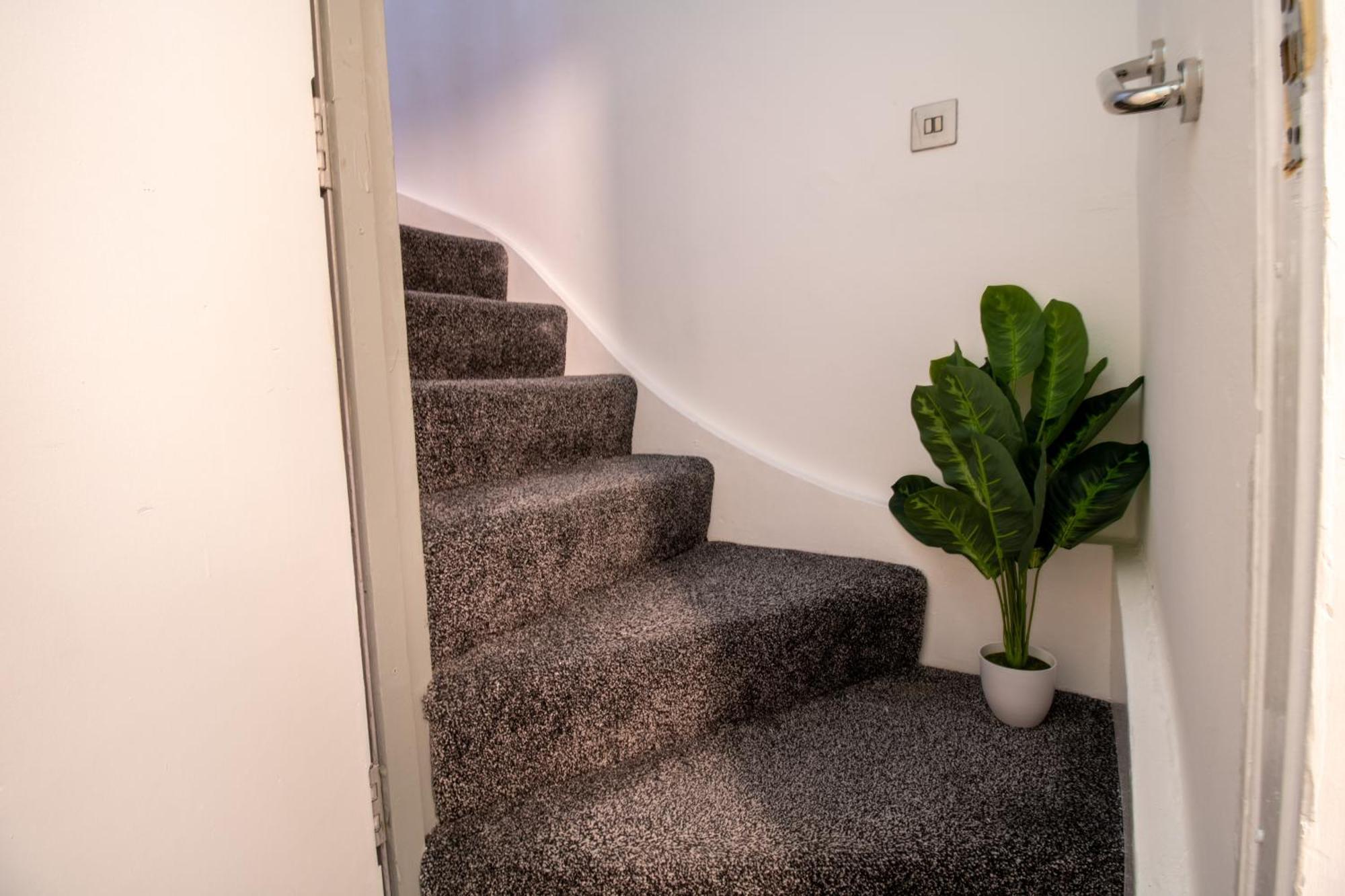 Luxurious 1-Bedroom Penthouse On Oxford Street 11G ลอนดอน ภายนอก รูปภาพ
